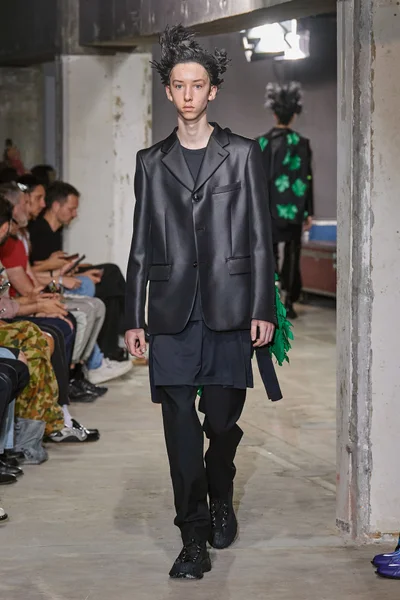 Look 13